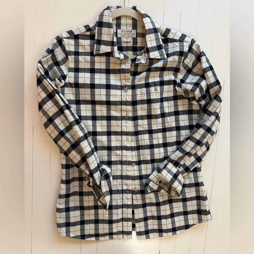 Filson Women’s Black and White Checkered Shirt